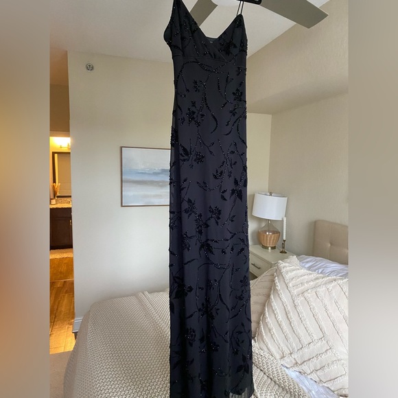 Long black beaded dress, size 2 in great condition! - Picture 4 of 6